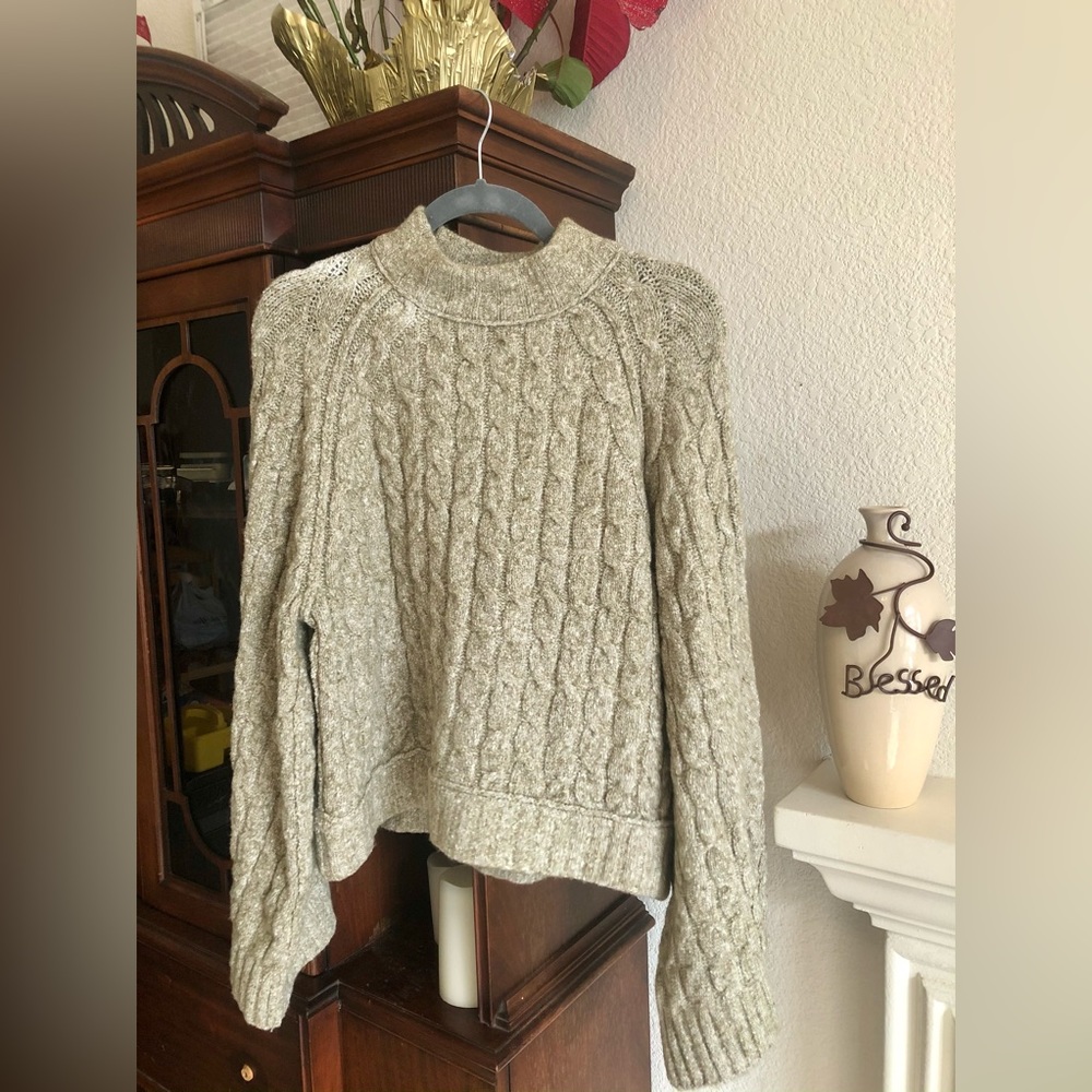 Free people sweater size extra small